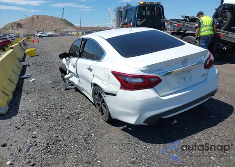 2018 Nissan Altima 2.5 Sr z USA, uszkodzony, nr VIN 1N4AL3AP6JC134753